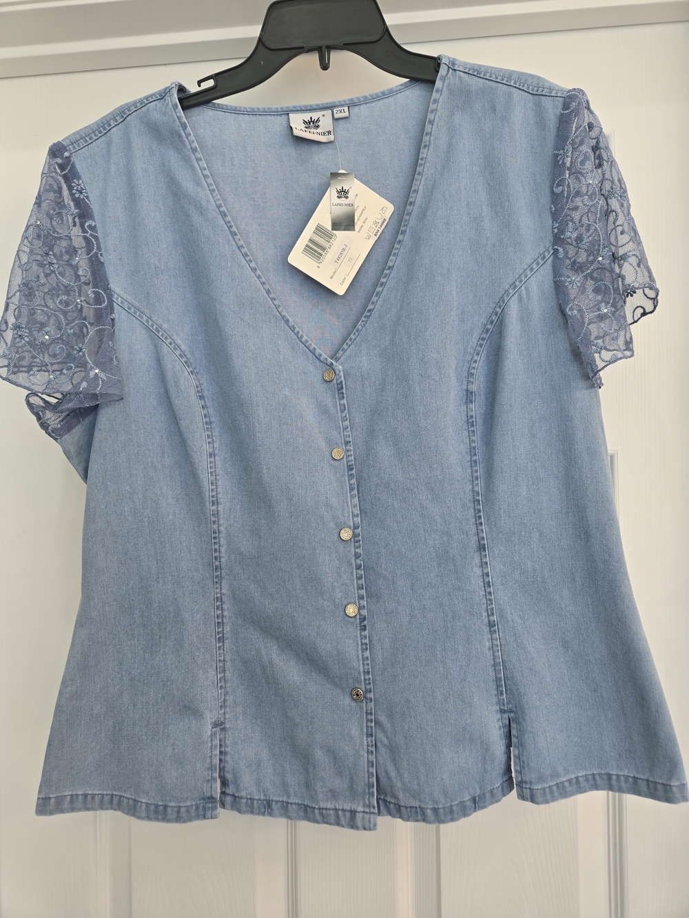 NWT LAFEI-NIER Light Blue Denim Button-Front Lace Sleeve Blouse